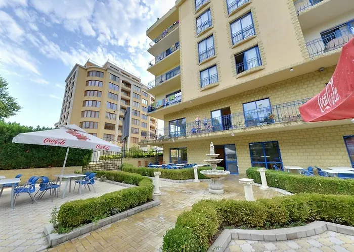 ホテル Dana Palace