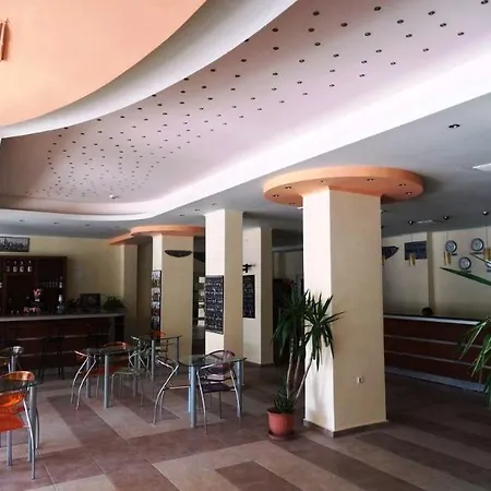 Dana Palace Hotell 3*